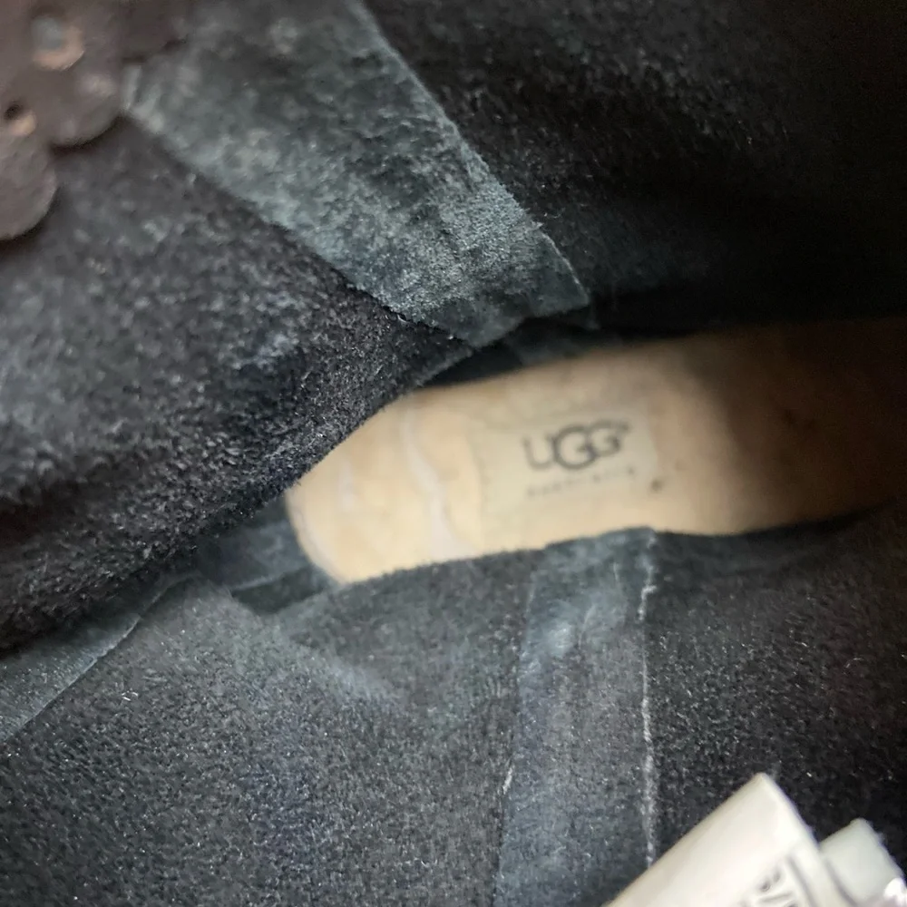 UGG Australia Cyrinda Black Suede Boots, 6